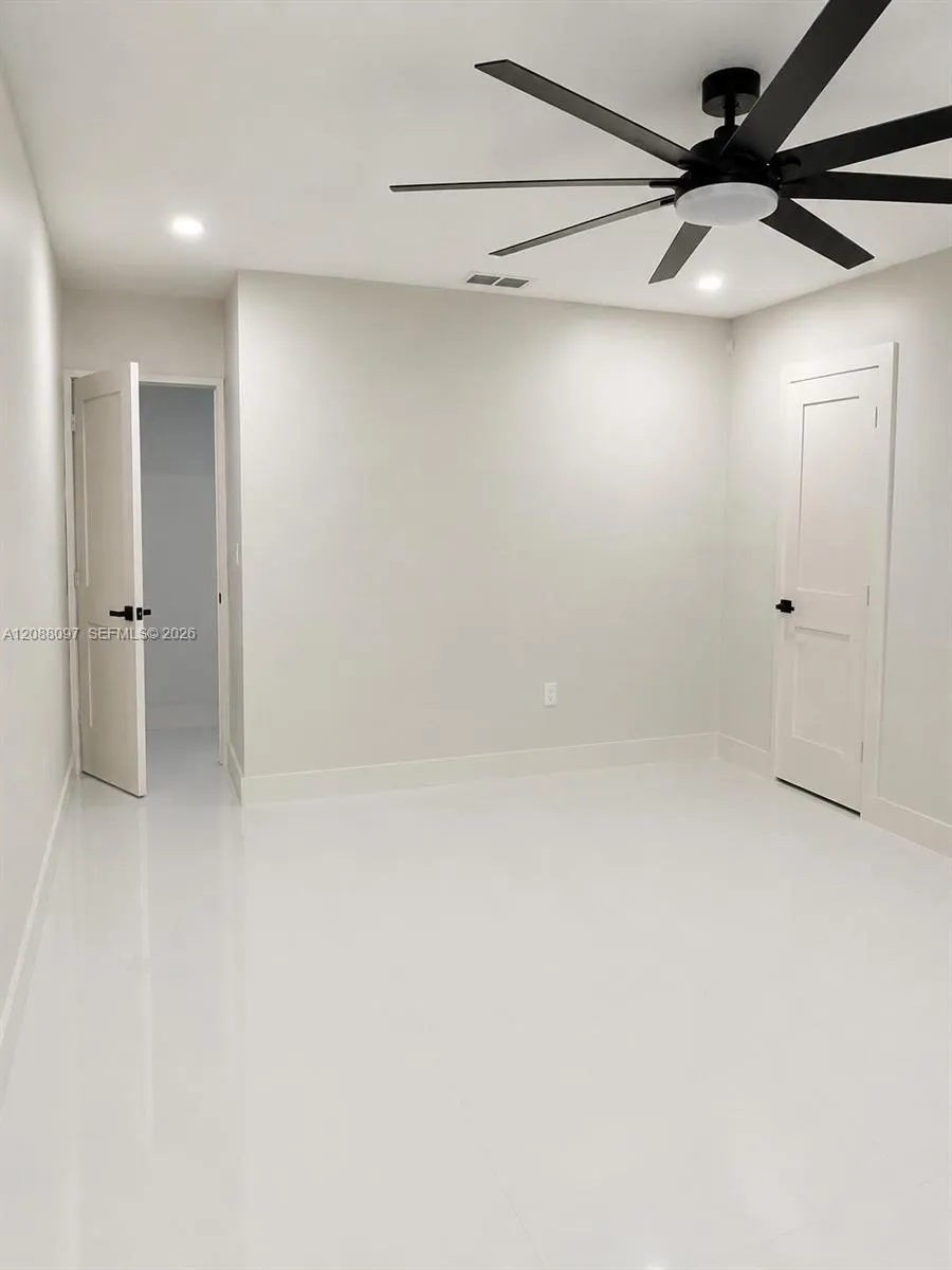 15337 SW 80th Ln Miami, FL 33193