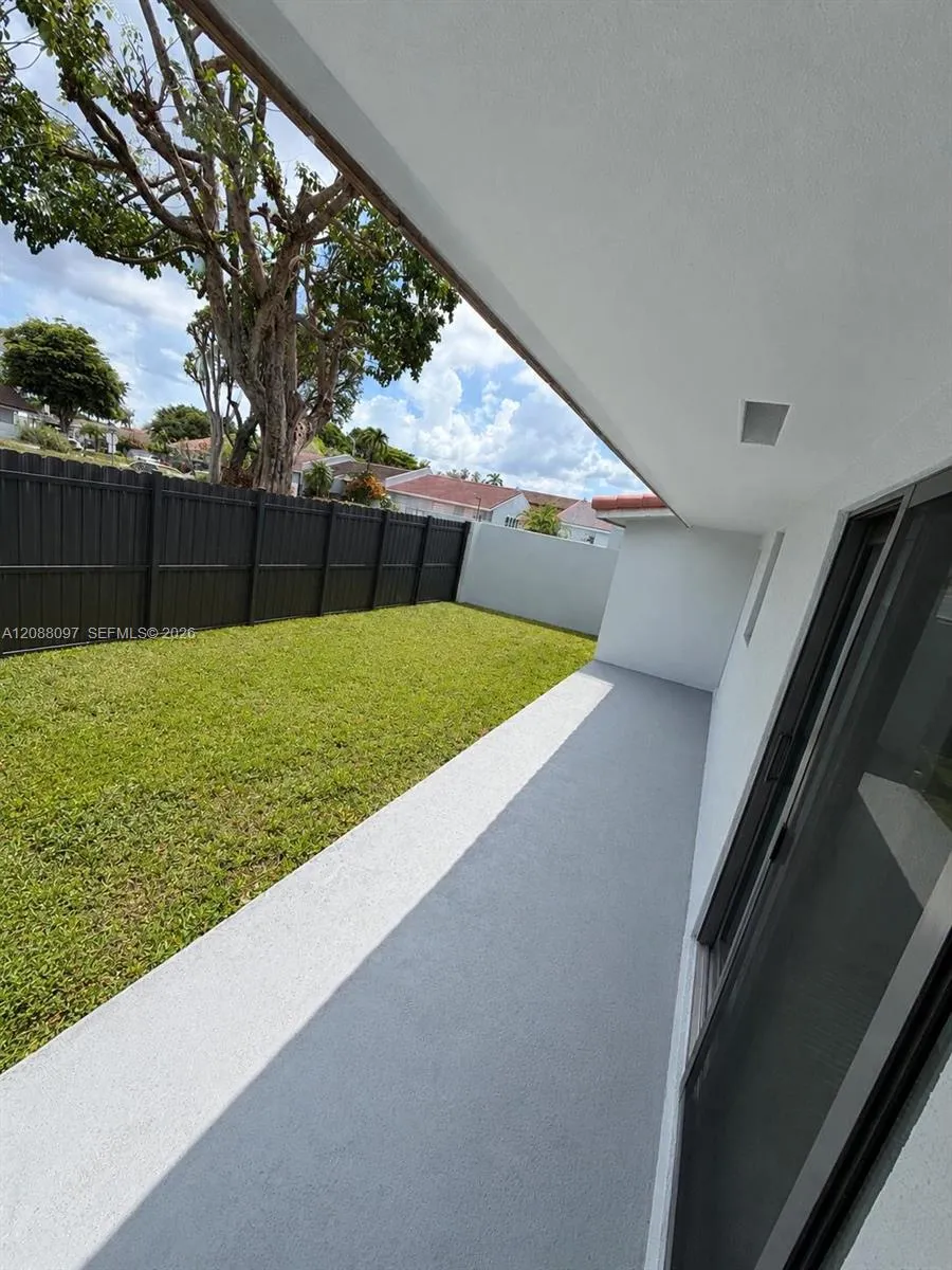 15337 SW 80th Ln Miami, FL 33193