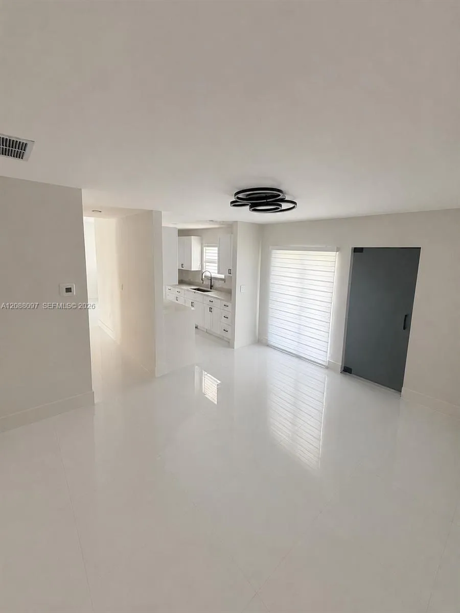 15337 SW 80th Ln Miami, FL 33193