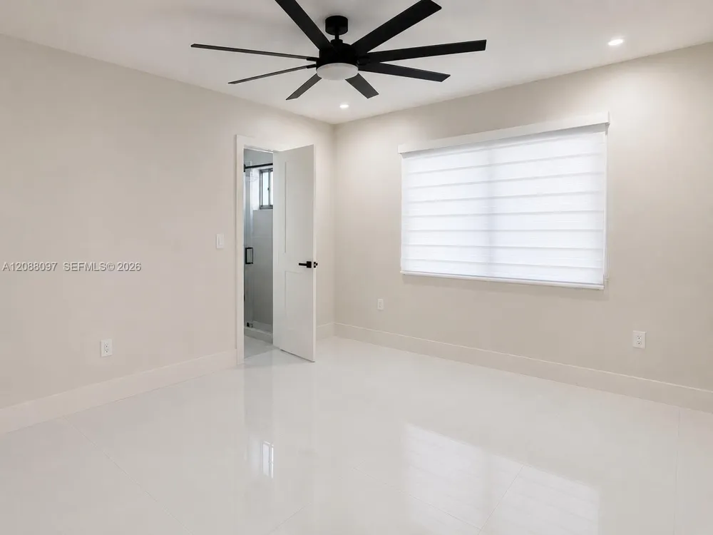 15337 SW 80th Ln Miami, FL 33193