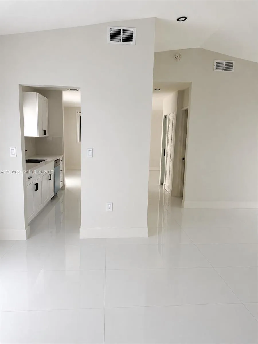 15337 SW 80th Ln Miami, FL 33193