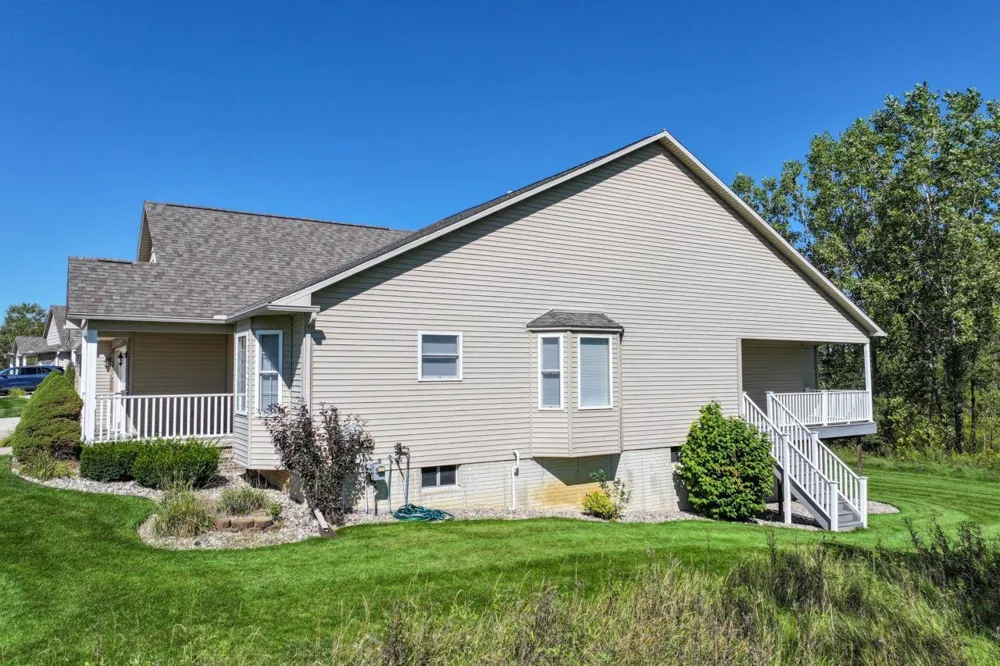 6212 Bainbridge Drive Swartz Creek City, MI 48473