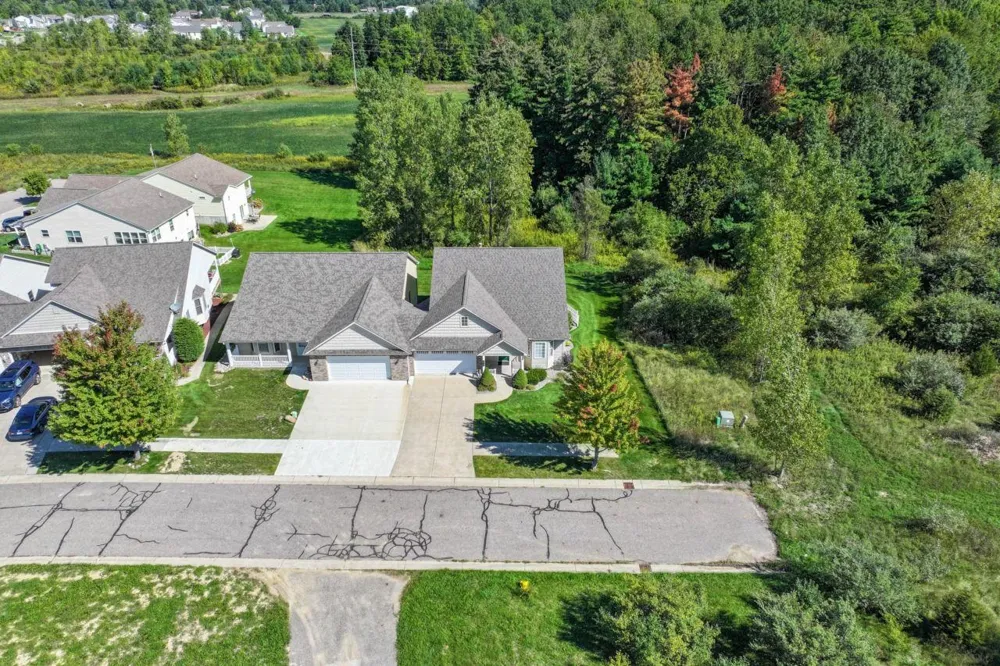 6212 Bainbridge Drive Swartz Creek City, MI 48473