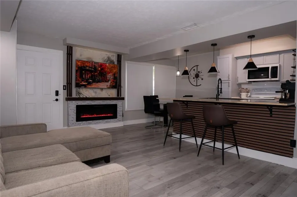 1384 Old Coach Road SW Marietta, GA 30008