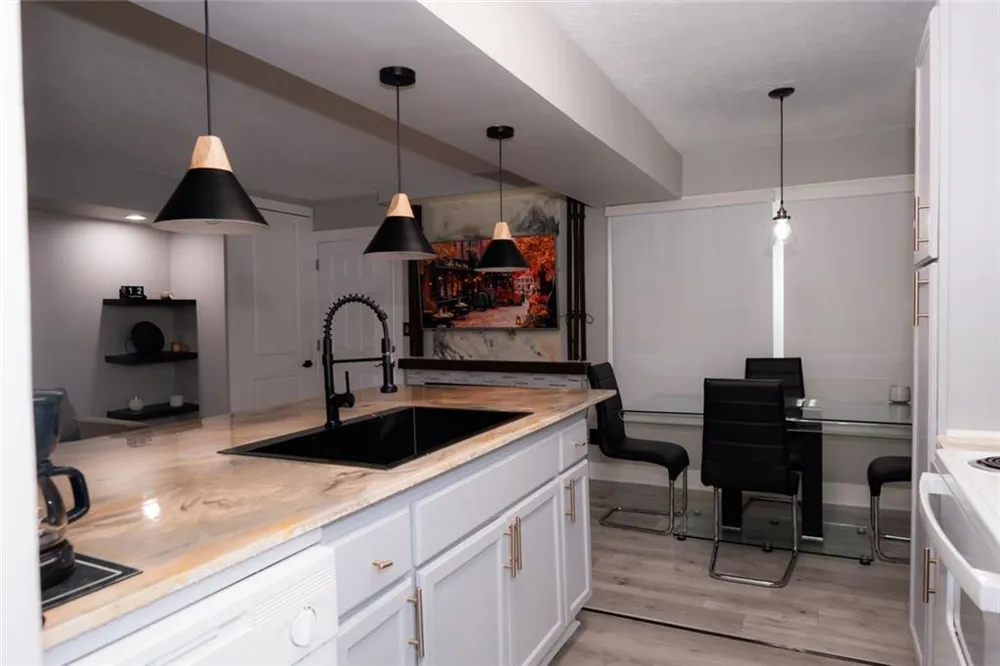 1384 Old Coach Road SW Marietta, GA 30008