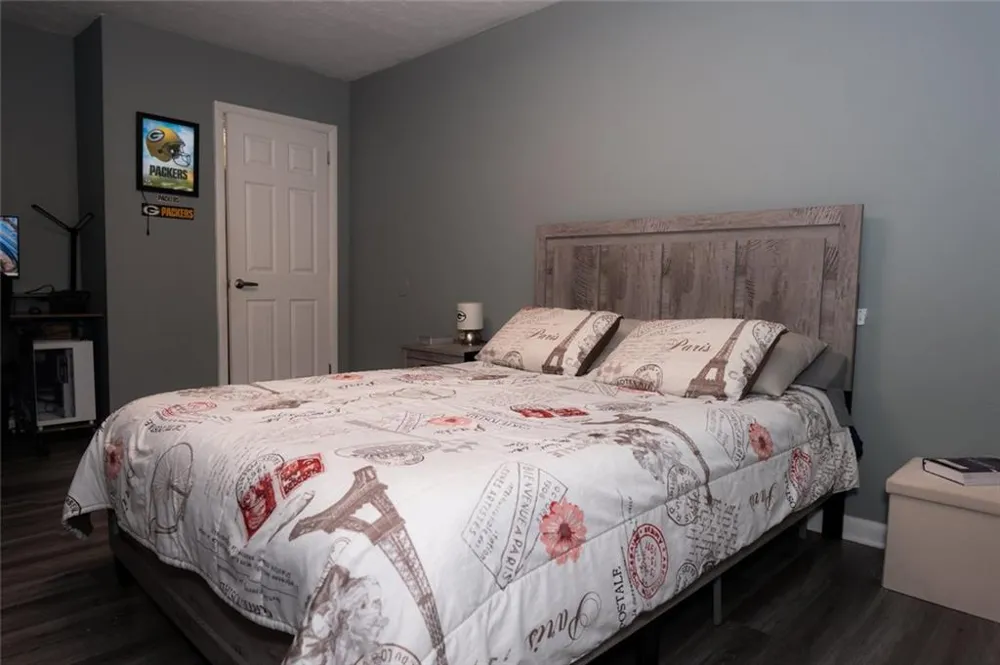 1384 Old Coach Road SW Marietta, GA 30008