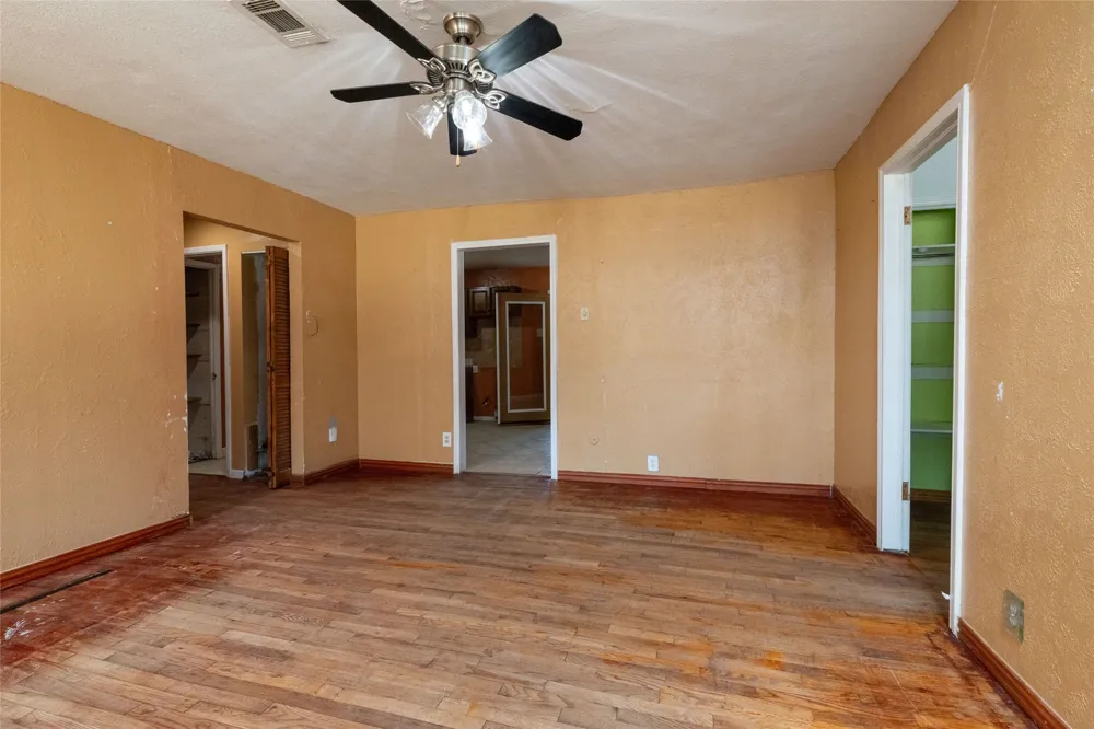 3264 Hillglenn Road Dallas, TX 75228