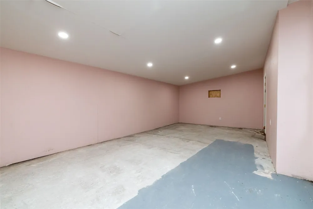 3264 Hillglenn Road Dallas, TX 75228