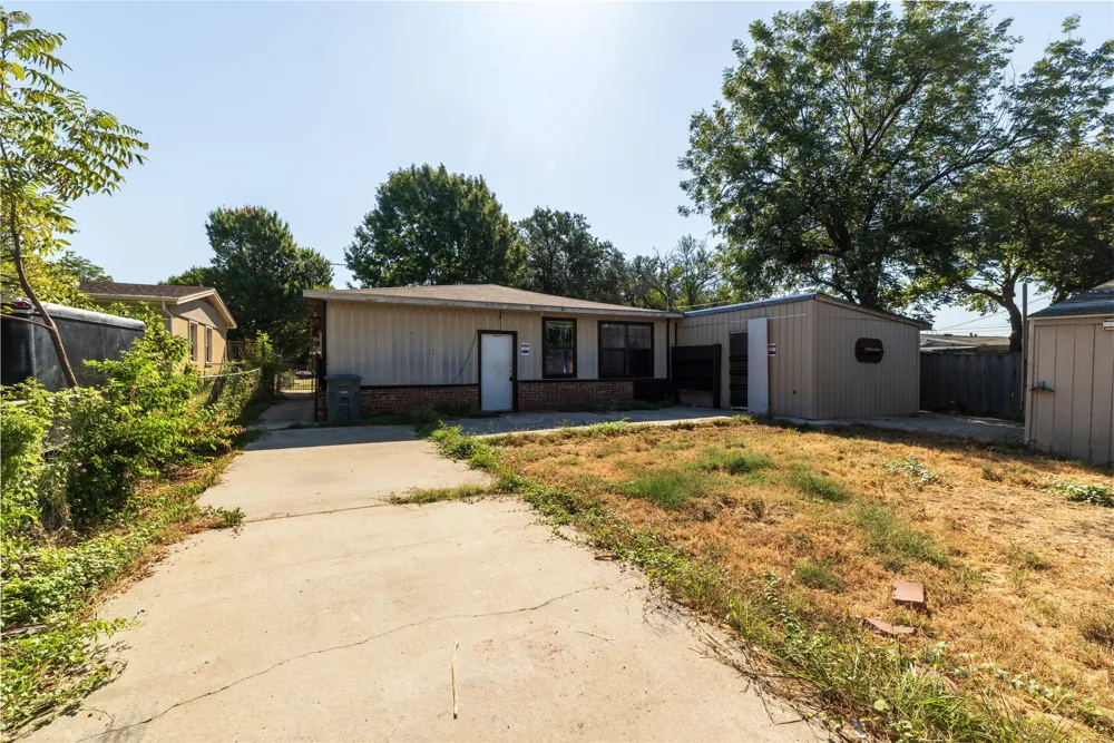3264 Hillglenn Road Dallas, TX 75228