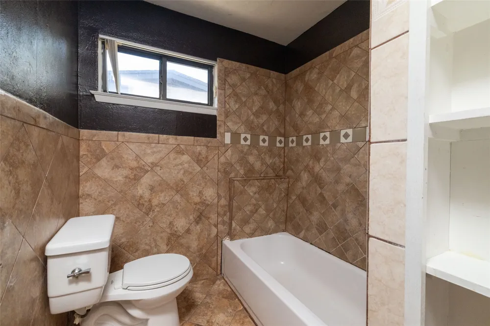 3264 Hillglenn Road Dallas, TX 75228