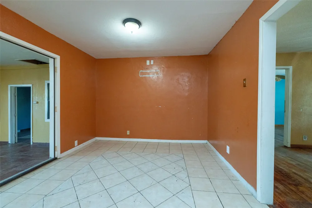 3264 Hillglenn Road Dallas, TX 75228