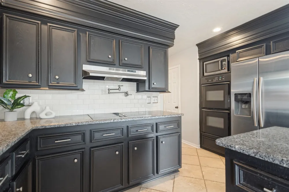 2250 Strathmore Drive Highland Village, TX 75077