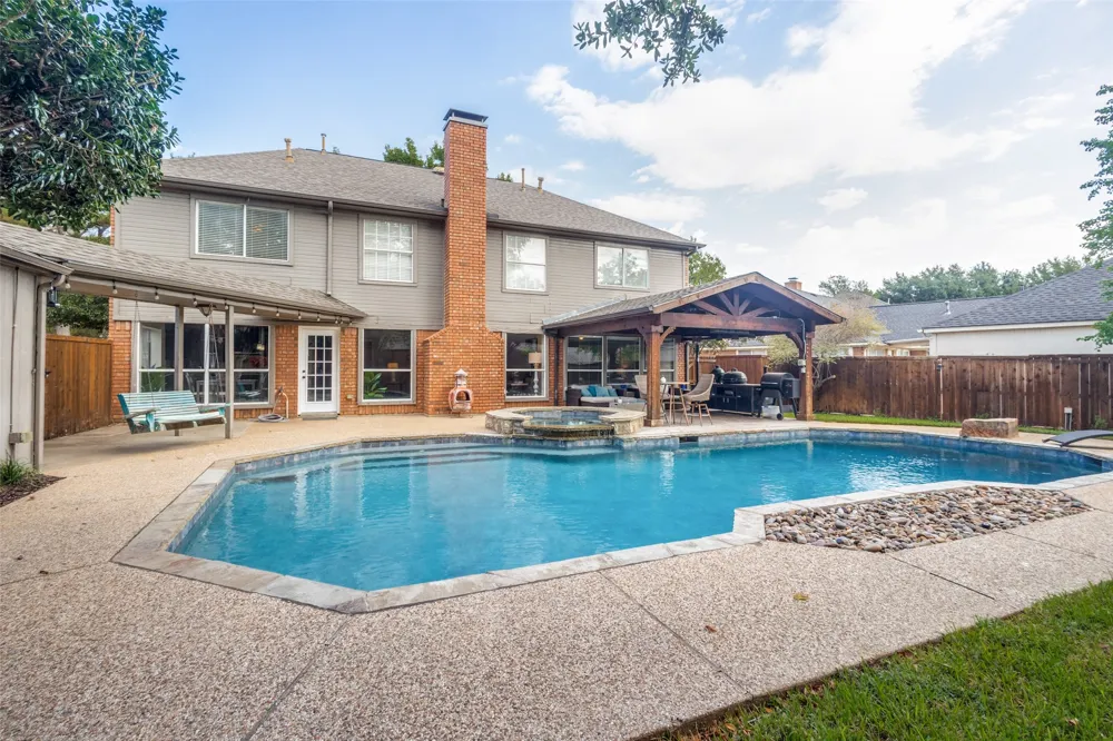 2250 Strathmore Drive Highland Village, TX 75077