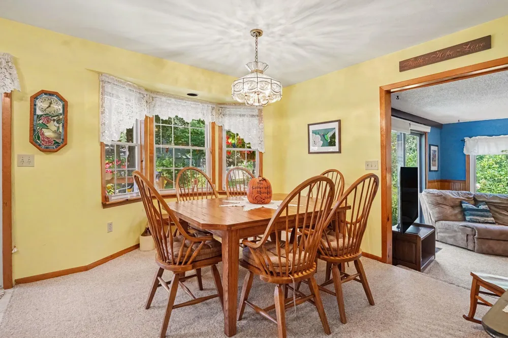 16261 Gierman Drive Spring Lake, MI 49456