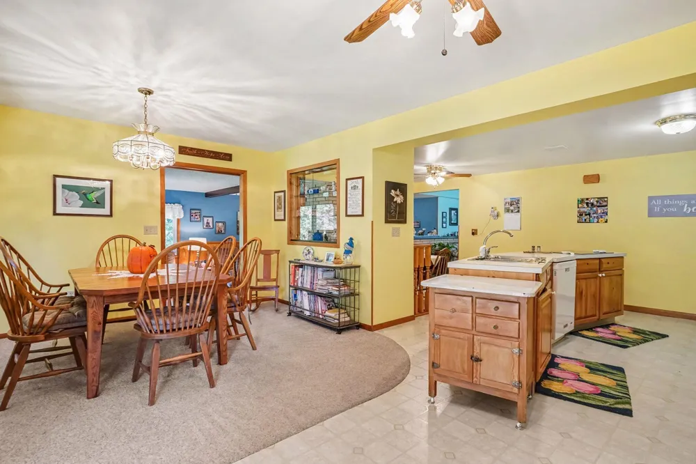 16261 Gierman Drive Spring Lake, MI 49456