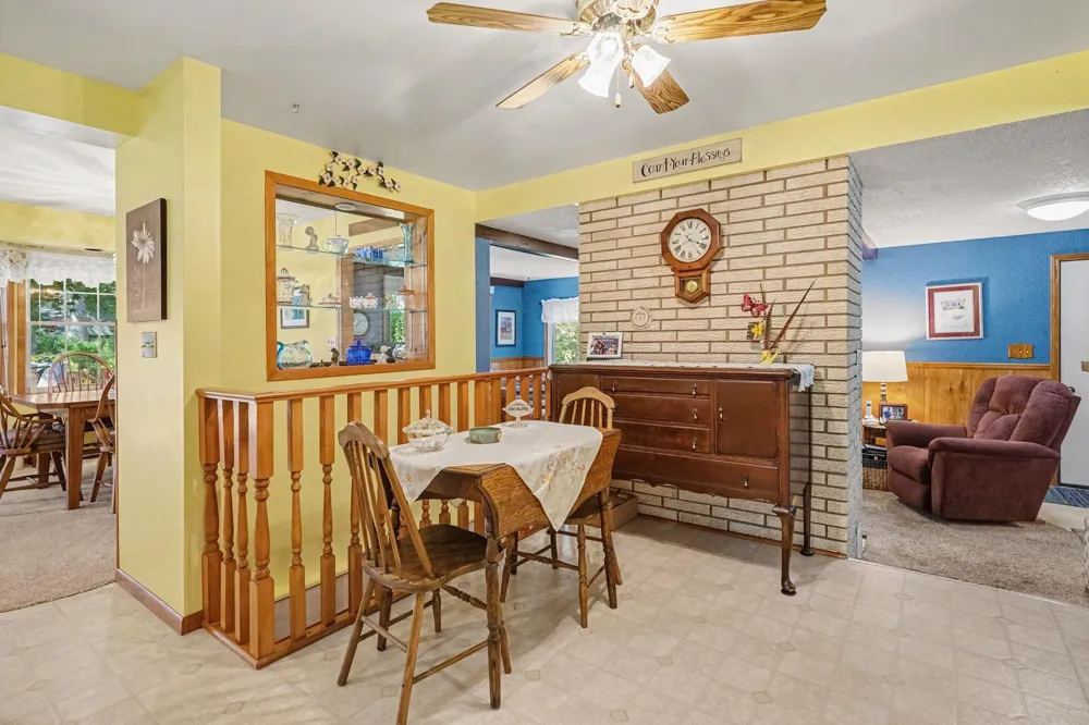 16261 Gierman Drive Spring Lake, MI 49456