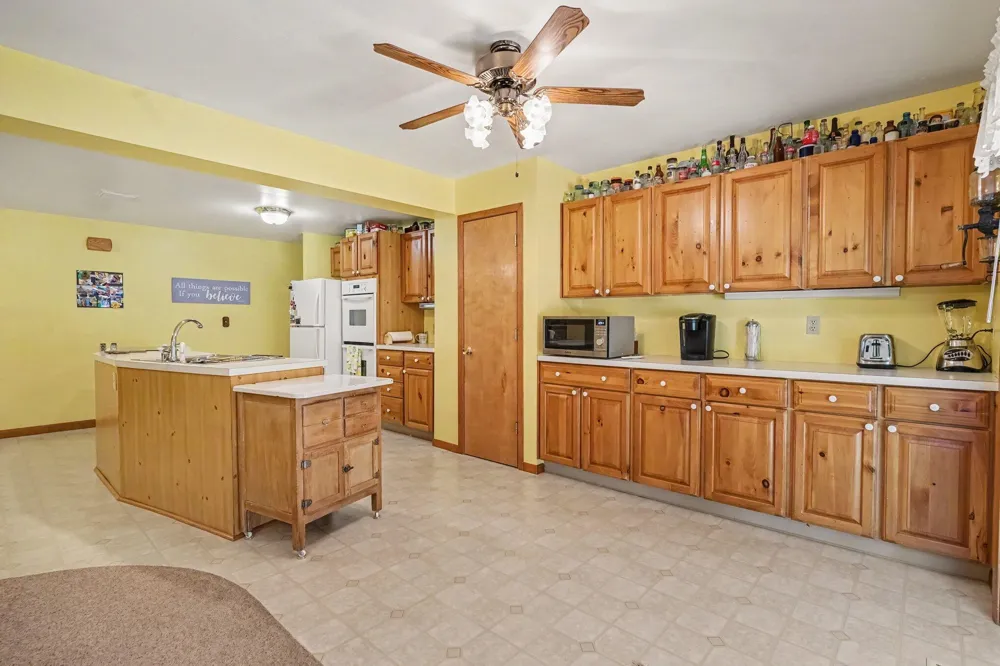 16261 Gierman Drive Spring Lake, MI 49456