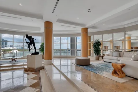 848 Brickell Key Dr #1104