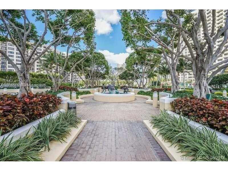 848 Brickell Key Dr #1104 Miami, FL 33131