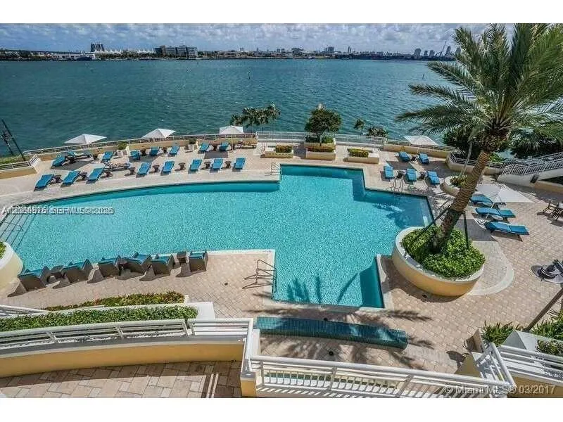 848 Brickell Key Dr #1104 Miami, FL 33131