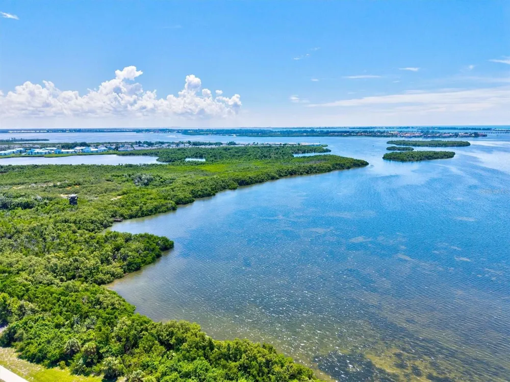 6314 7TH AVENUE W #6314 Bradenton, FL 34209