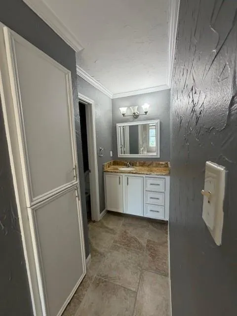 7200 Clarewood #702 Houston, TX 77036