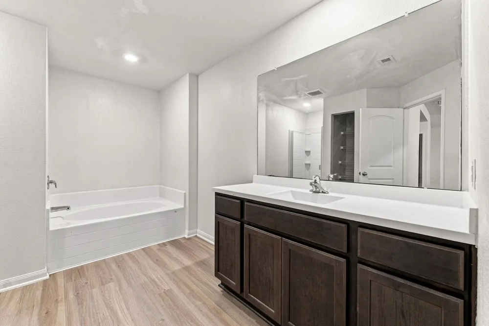11670 El Rubi Drive Houston, TX 77048