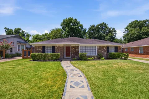 3731 Latma Drive