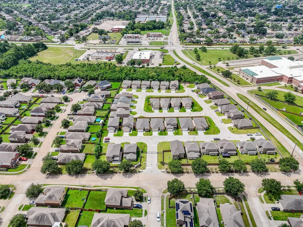 2803 Topiary Lane Houston, TX 77014