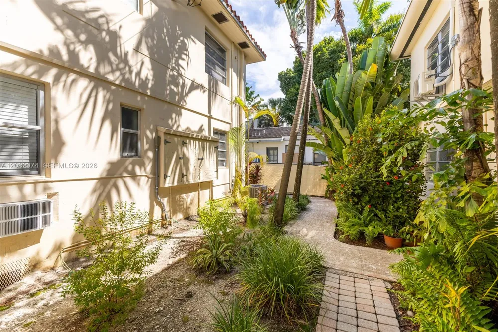 1610 Michigan Ave #5 Miami Beach, FL 33139