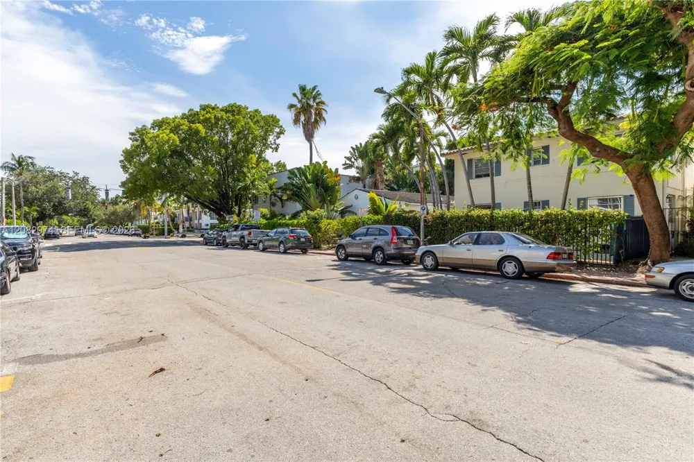1610 Michigan Ave #5 Miami Beach, FL 33139