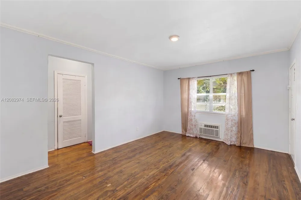 1610 Michigan Ave #5 Miami Beach, FL 33139