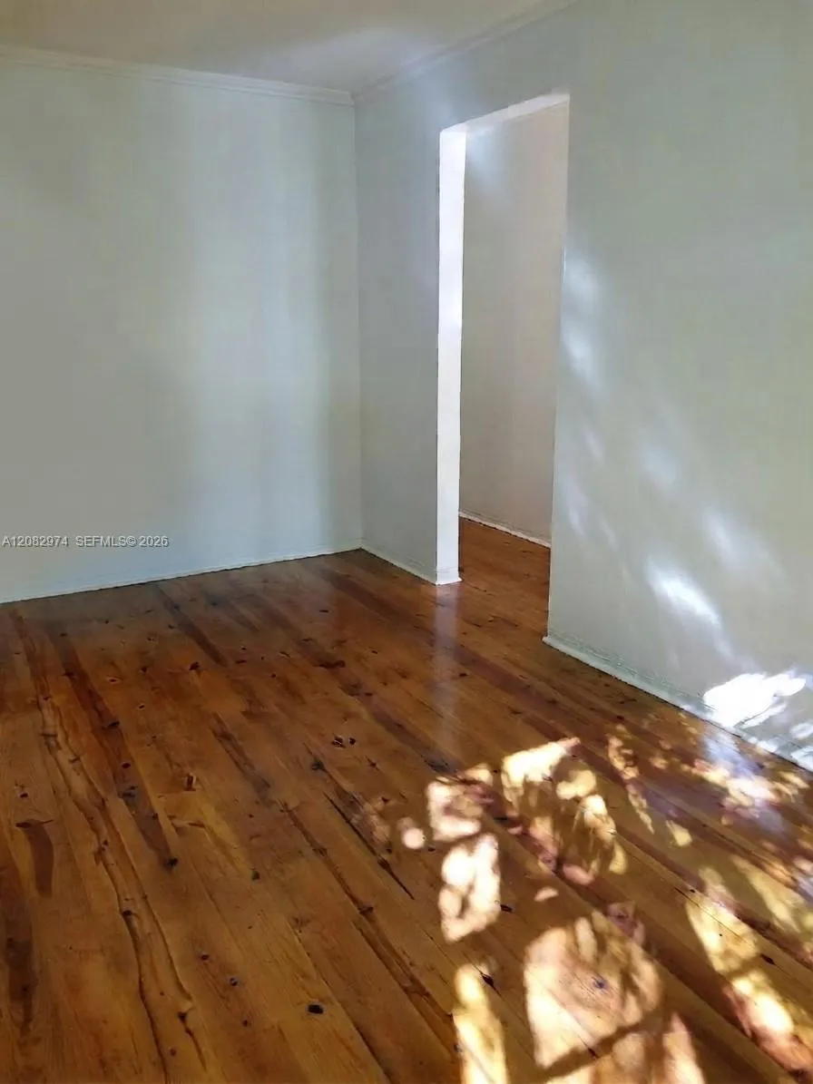 1610 Michigan Ave #5 Miami Beach, FL 33139