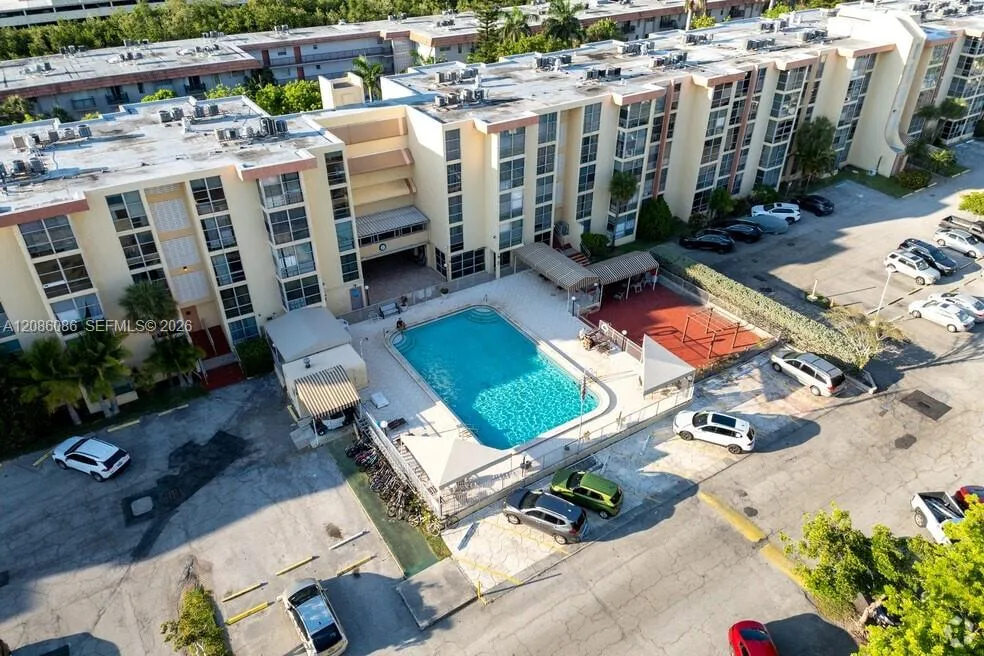 200 172nd St #504 Sunny Isles Beach, FL 33160