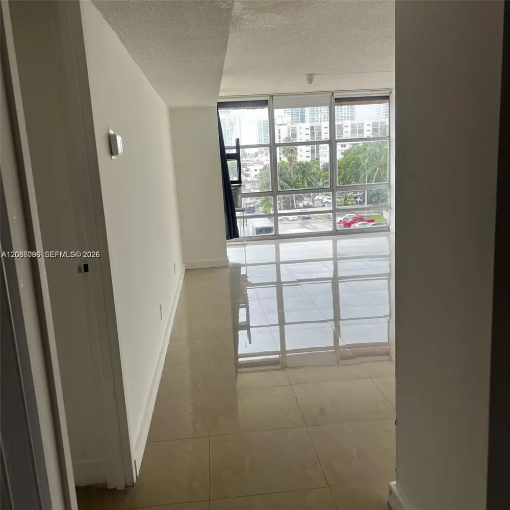 200 172nd St #504 Sunny Isles Beach, FL 33160