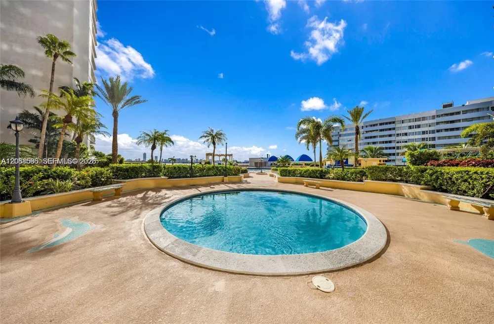 7601 E Treasure Dr #1722 North Bay Village, FL 33141