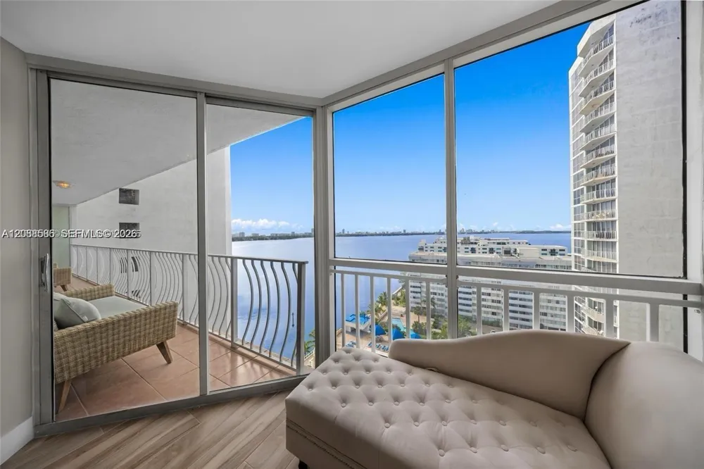 7601 E Treasure Dr #1722 North Bay Village, FL 33141