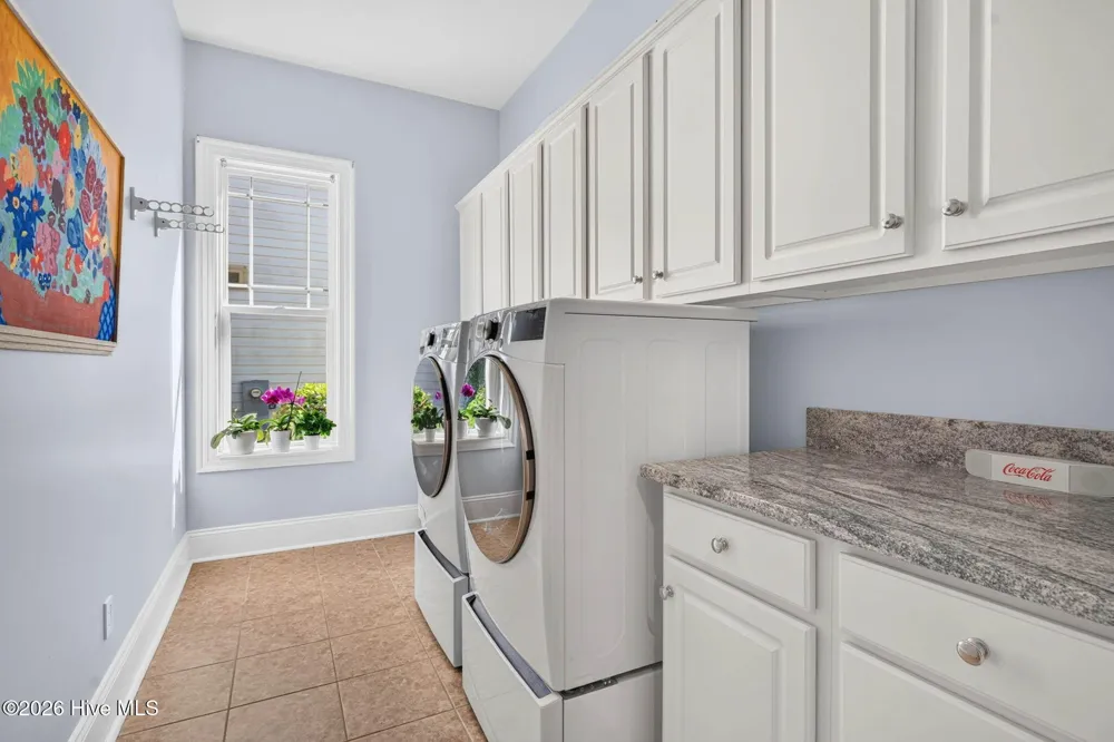 2761 Cedar Crest Drive Southport, NC 28461