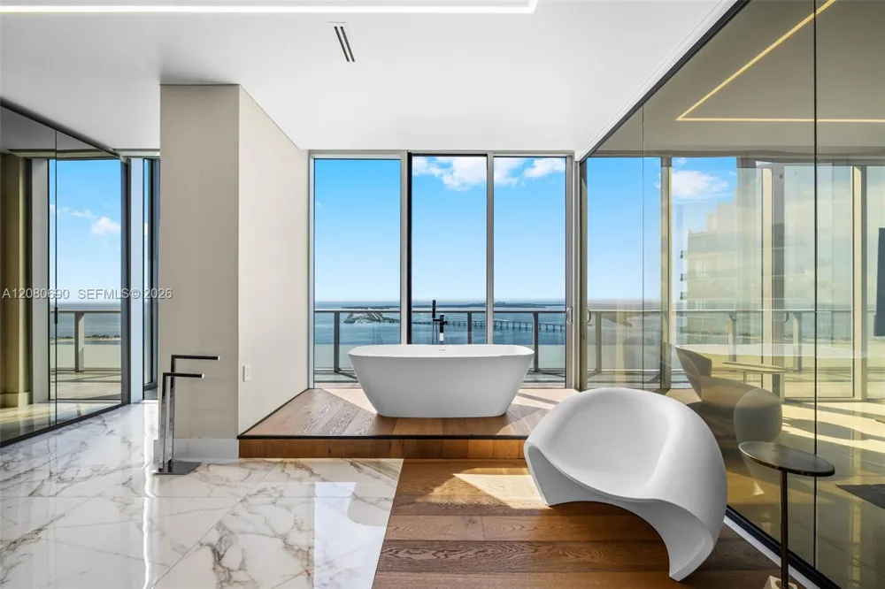 1300 Brickell Bay Dr #PH4400 Miami, FL 33131