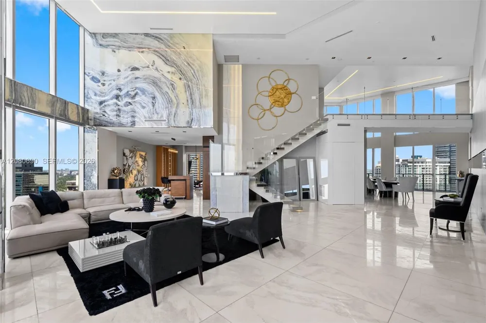 1300 Brickell Bay Dr #PH4400 Miami, FL 33131