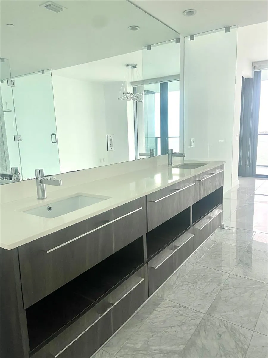 3131 NE 7th Ave #1505 Miami, FL 33137