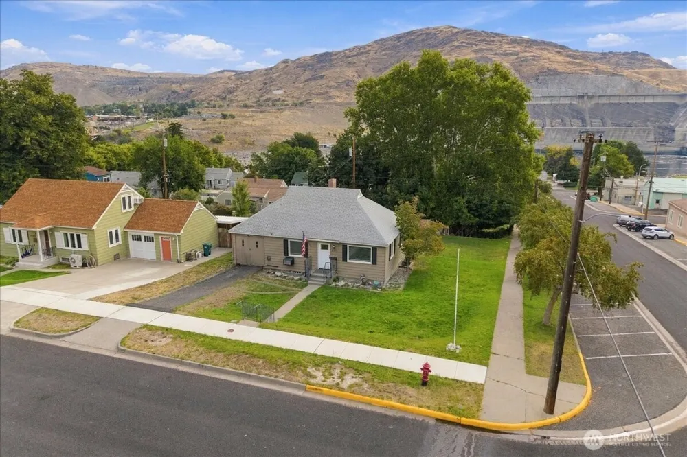 203 Ferry Street Coulee Dam, WA 99116