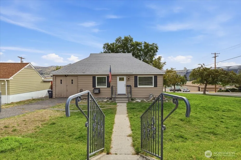 203 Ferry Street Coulee Dam, WA 99116