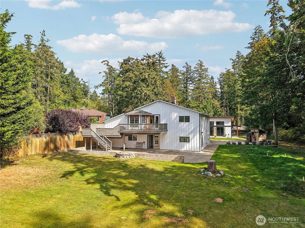 196 Nolton Road Nordland, WA 98358