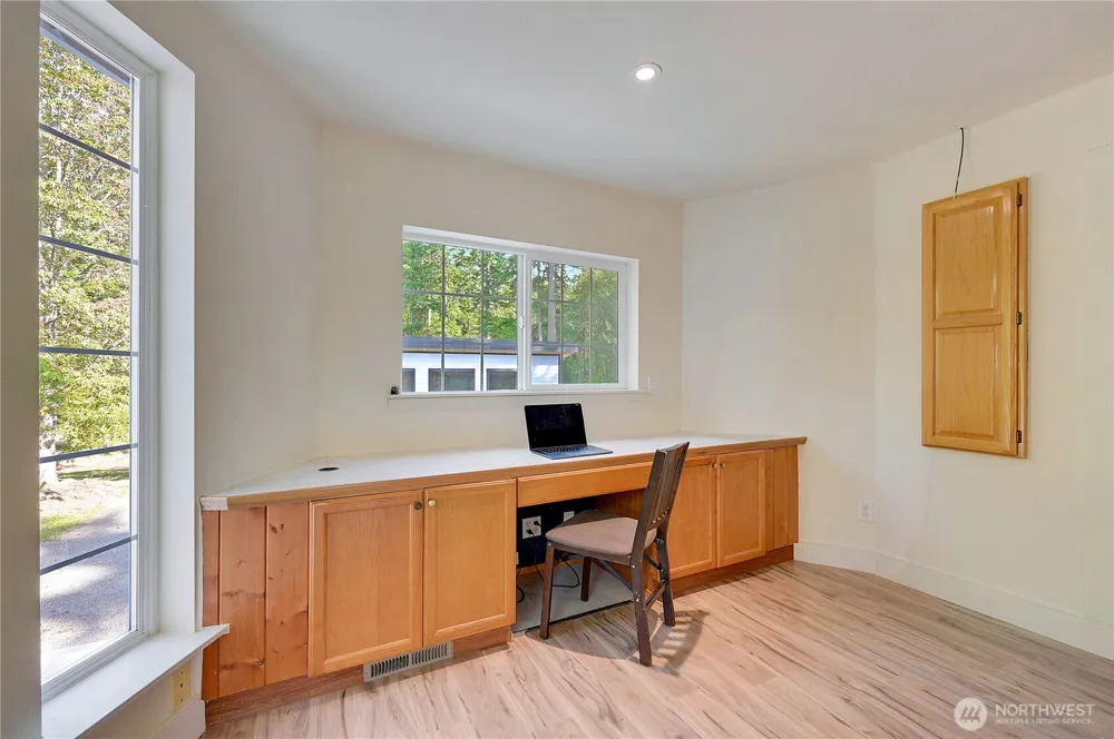 196 Nolton Road Nordland, WA 98358