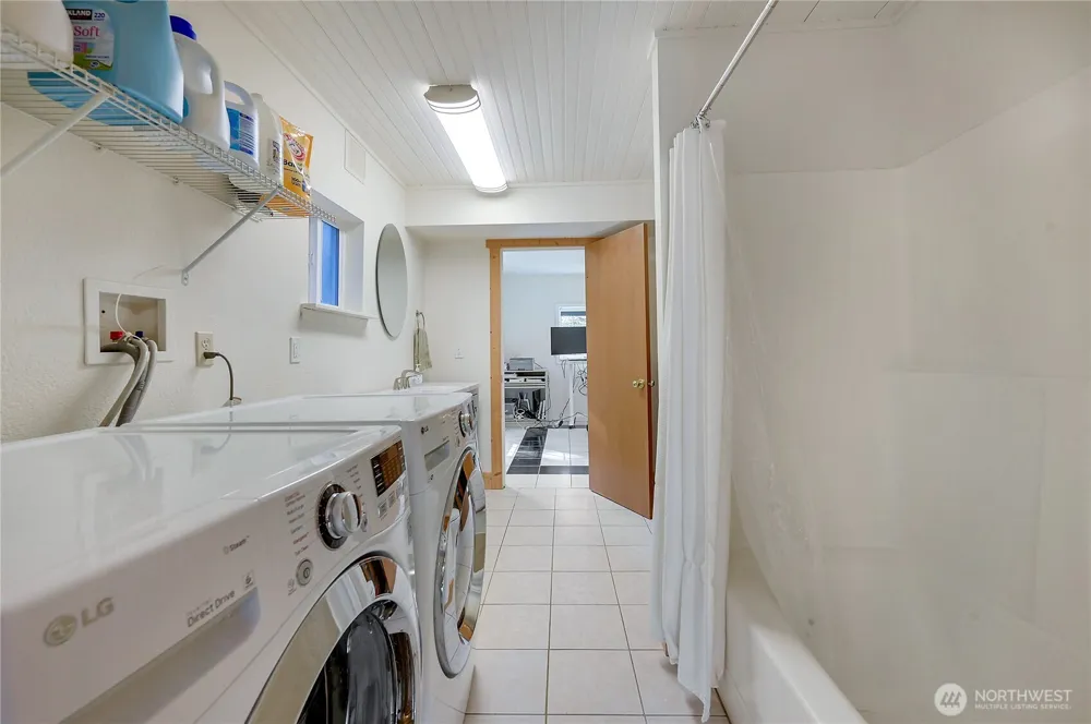 196 Nolton Road Nordland, WA 98358