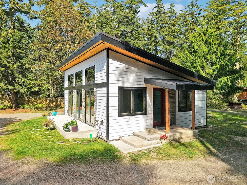 196 Nolton Road Nordland, WA 98358
