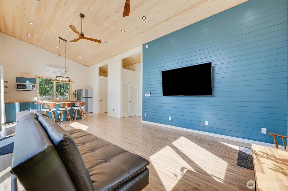 196 Nolton Road Nordland, WA 98358