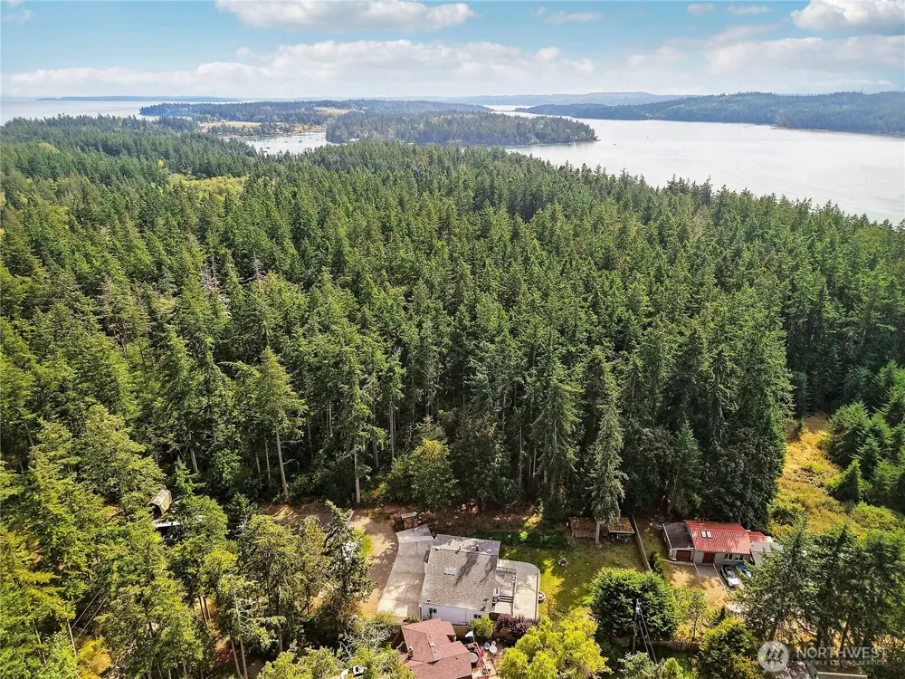 196 Nolton Road Nordland, WA 98358