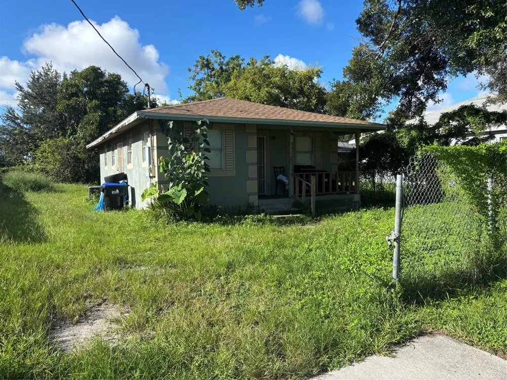 4450 W GORE AVENUE Orlando, FL 32811